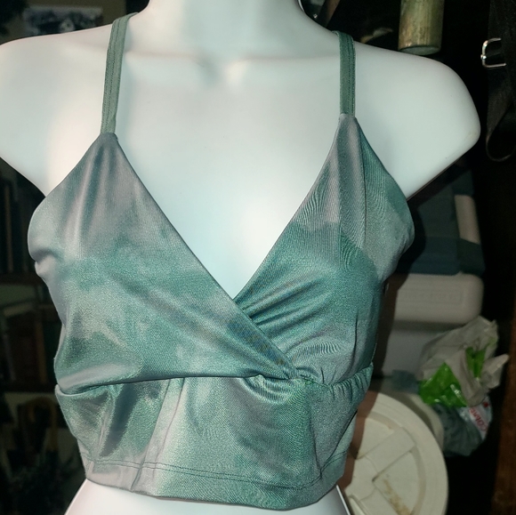 Beyond Yoga marbled Jade criss-cross yoga top szL NWT - Picture 2 of 8